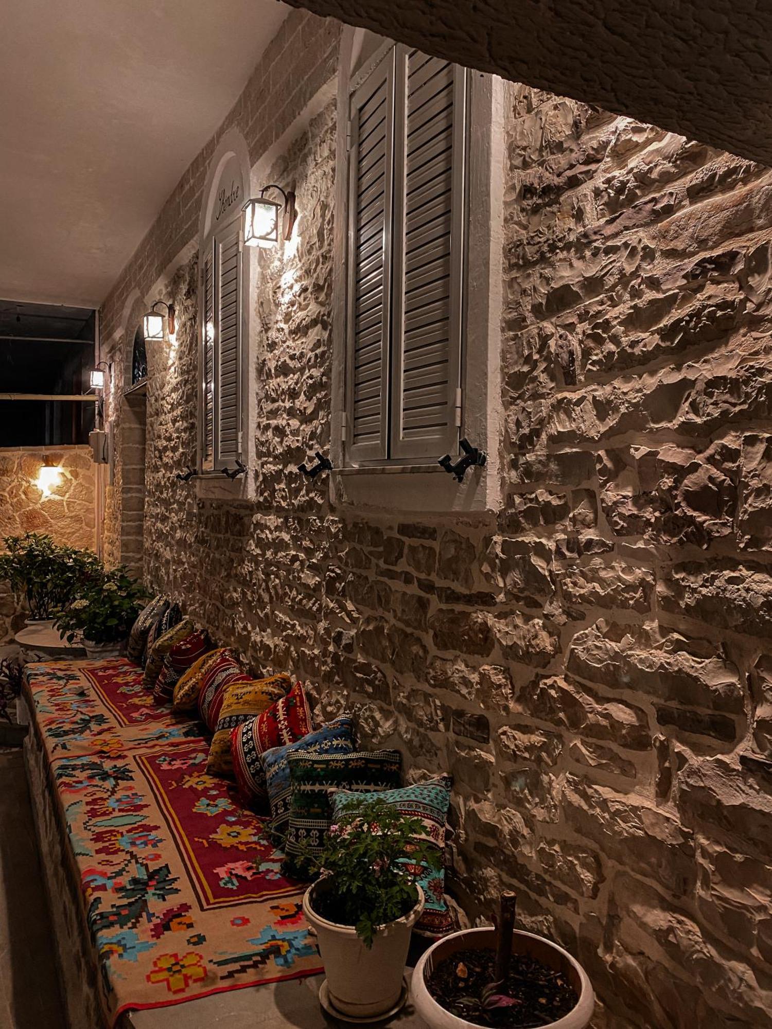 Guest House Juald Gjirokastër Buitenkant foto